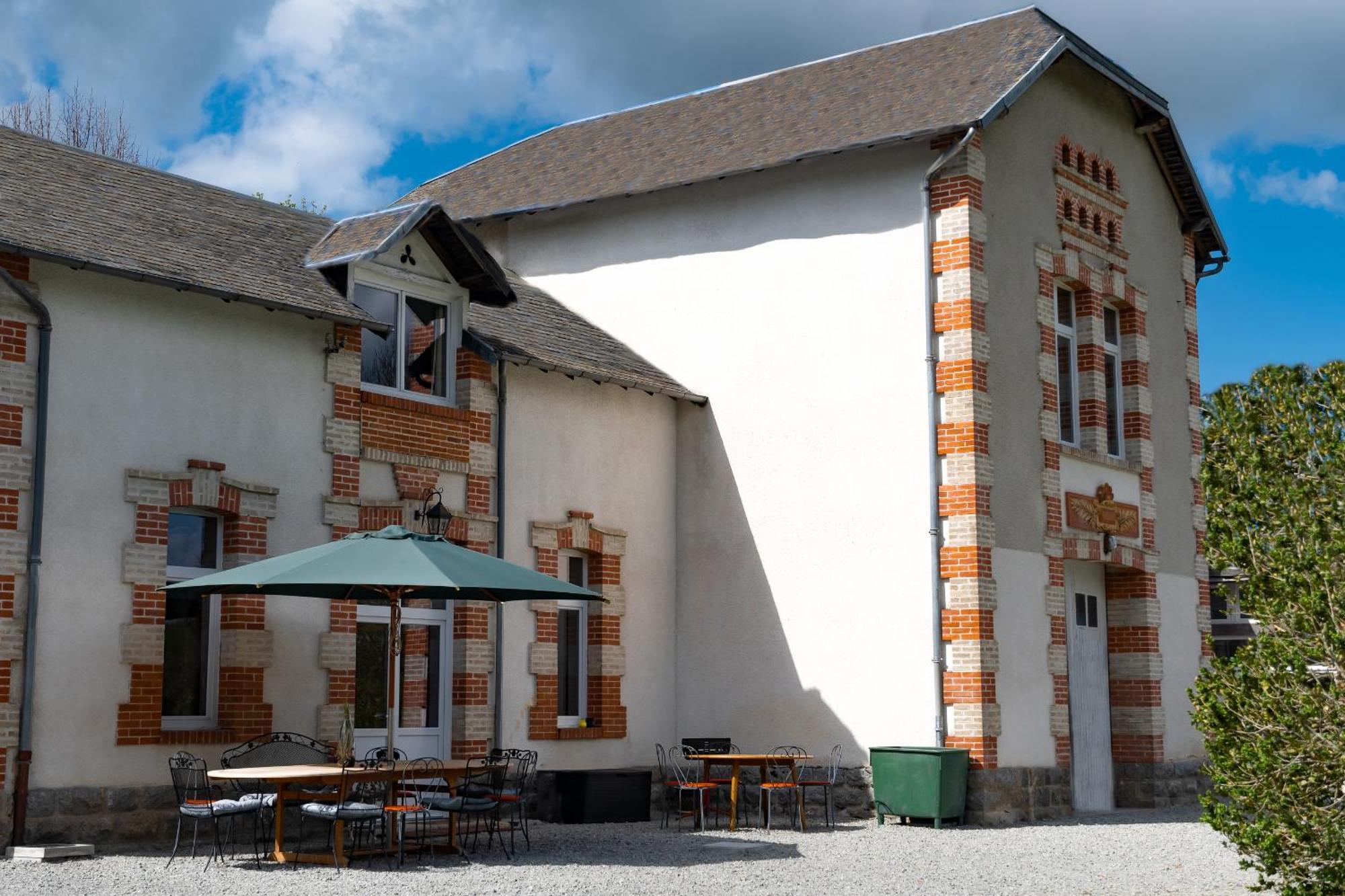 Chateau De Chazelpaud Saint-Bard Exterior foto